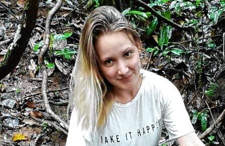 Unter anderem mit diesem Bild sucht die Polizei weiterhin nach der damals 26-jährigen Scarlett S., die seit 10. September 2020 im ...