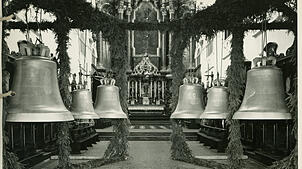Am 26. Oktober 1952 wurden die sechs neuen Glocken für das St. Fridolinsmünster in Bad Säckingen in einem Gottesdienst feierlich geweiht.