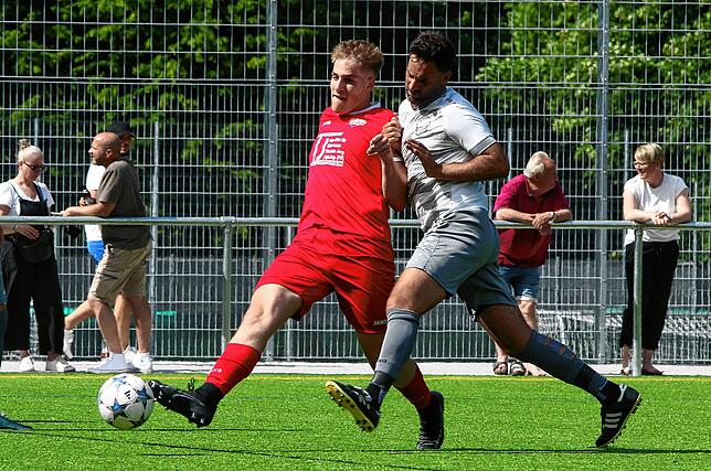 Bild 13: Linzgauer Titelparty! So bejubelt der FC Aramäer Pfullendorf die Meisterschaft