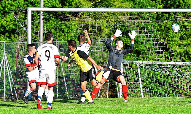 Bild 29: SV Eichsel dreht binnen drei Minuten das Spiel im Rothaus-Bezirkspokal zum 4:3-Sieg bei der SG Niederhof-Binzgen &ndash; und wir haben Bilder!