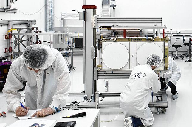 Space Tech hat es geschafft, Solarkraftwerke für den Orbit am Kippenhausener Stammsitz quasi industriell zu fertigen.