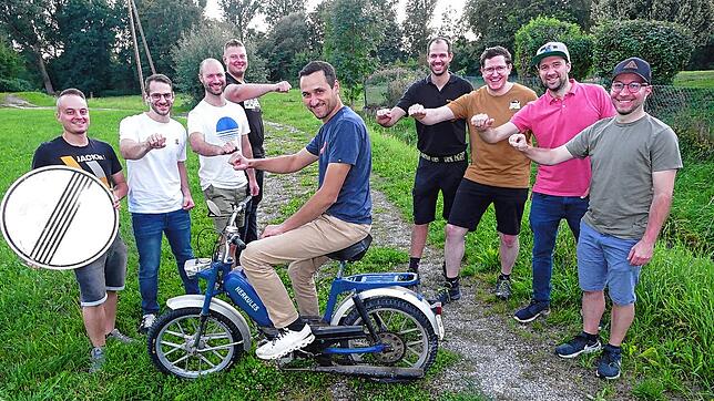 Freie Fahrt für die Mofa Mania bei den Motorsportfreunden Pfohren: Lars Bolli (von links), Andreas Fricker, Nicoals Hofmaier, Ingo ...