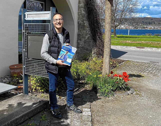 Alessandro Ribaudo mit seinem zweiten Flyer.