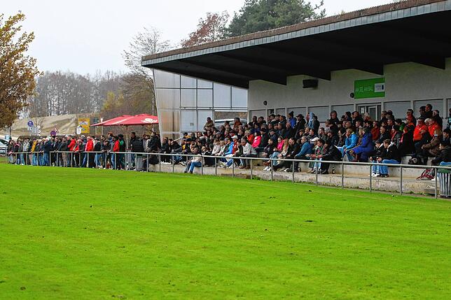 Bild 19: Salem dreht das Derby in Überlingen! Unsere große Bildergalerie zum Landesliga-Duell