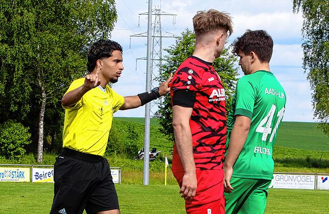 Bild 9: Vier Tore nach der Pause – TSV Aach-Linz besiegt FV Walbertsweiler. Wir waren mit der Kamera dabei!