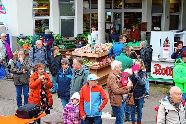 Bild 15: Bilder vom 12. Strohskulpturen-Wettbewerb in Verbindung mit dem 25. Kürbismarkt