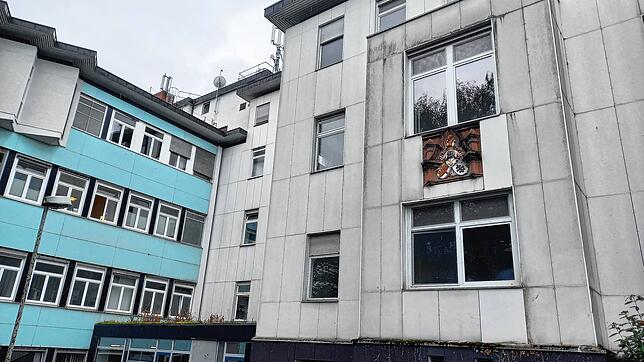 Der alte Eingang am Krankenhaus Radolfzell kündet von vergangenen, geschäftigen Zeiten. Jetzt geht hier niemand mehr ein oder aus. Die ...
