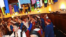 Bild : Bunt und laut! Hunderte Narren aus nah und fern feiern in Konstanz eine Fasnachts-Party