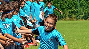 Domenico Bianco ist gerade einmal neun Jahre alt und schnuppert schon in die große Fußballwelt hinein.