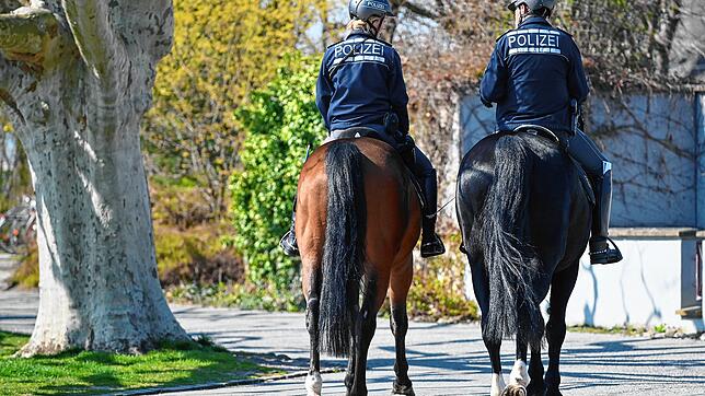 Im Frühjahr 2020 kontrollierte die Polizei vermehrt am Seeufer in Radolfzell, sie war auch mit einer berittenen Streife unterwegs. Ein ...