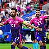 Deutschlands Kapitän Ilkay Gündogan (links) feiert seinen zum 2:0 gegen Ungarn. Die DFB-Auswahl (rechts Robert Andrich) steht nach dem ...