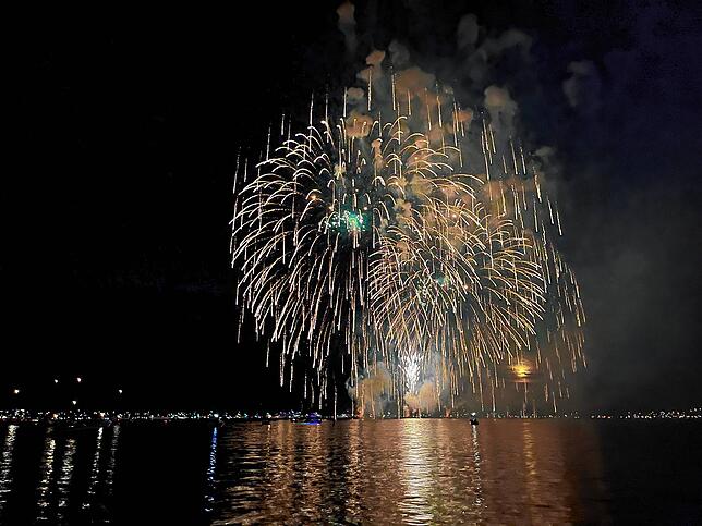 So schön, so lange vermisst: Feuerwerk beim Seenachtfest 2022 in Konstanz