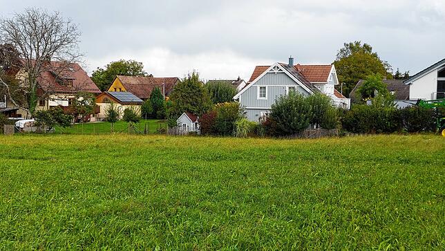 Einige Bürger von Oberdorf sind entsetzt: Ziemlich dicht vor ihren Häusern könnte eine Freiflächen-Photovoltaikanlage entstehen.