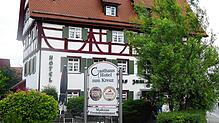 Das Gasthaus Hotel &bdquo;Zum Kreuz&ldquo; bereichert das Stettener Ortsbild. Viele Mitbürger freuen sich, dass die Familie Traut das ...