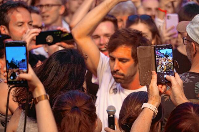 Bild 7: Bilder vom Max-Giesinger-Konzert in Meersburg (1)