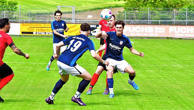 Bild 17: FC Hochrhein besiegt den VfB Waldshut mit 4:2 – wir haben Fotos!
