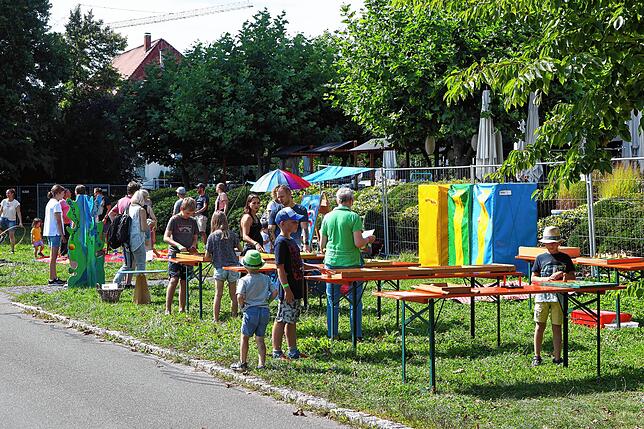Bild 24: Erste Bilder vom Seenachtfest 2023 &ndash; Auf der Seestraße ist besonders für Familien etwas geboten