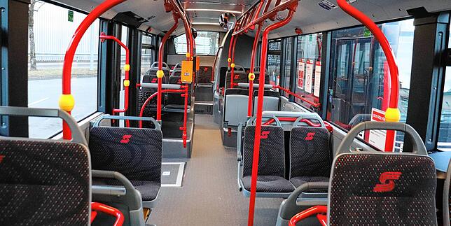 Die Innenausstattung unterscheidet sich kaum von den herkömmlichen Bussen.