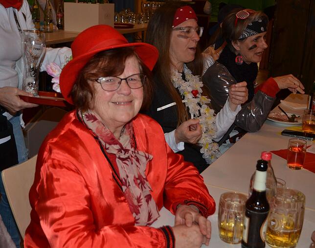 Bild 14: Unvergesslich! So feierte Markdorf den Dreckkübelgschwätz 2025 – Fasnet pur in der Stadthalle!