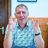 Raphael Osmakowski-Miller, Bürgermeister von Beuron. Auch seine Gemeinde ist der Initiative gegen Motorradlärm beigetreten. Eine von 105 ...