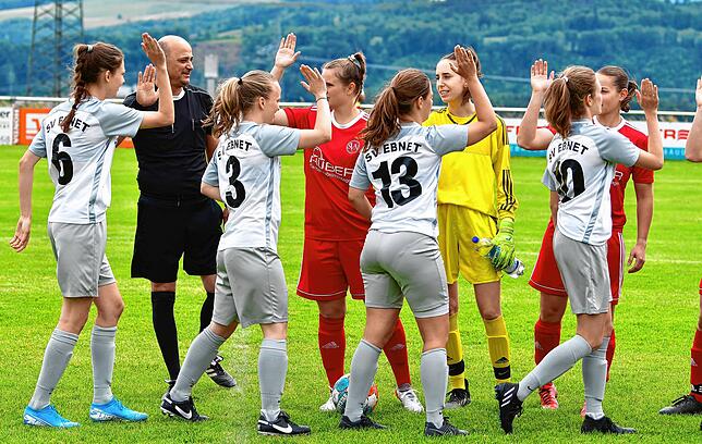 Bild 6: SV Niederhof besiegt SG Ebnet mit 4:1 im Hinspiel der Verbandsliga-Relegation &ndash; wir haben Bilder!