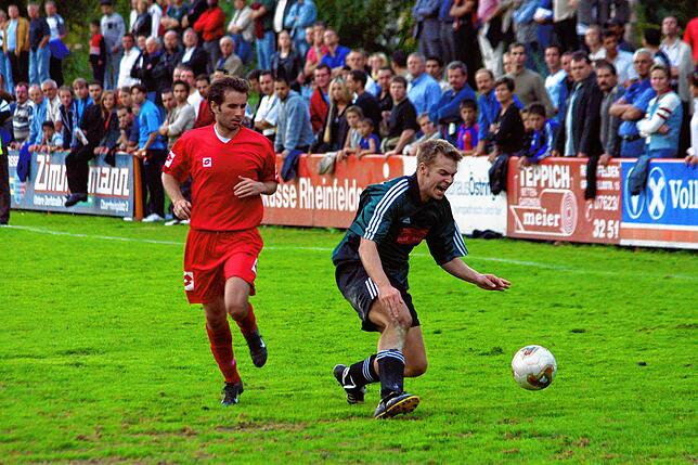 Bild 2: Erinnerungen ans erste Derby des SC 03 Rheinfelden auf der Richterwiese am 13. September 2003