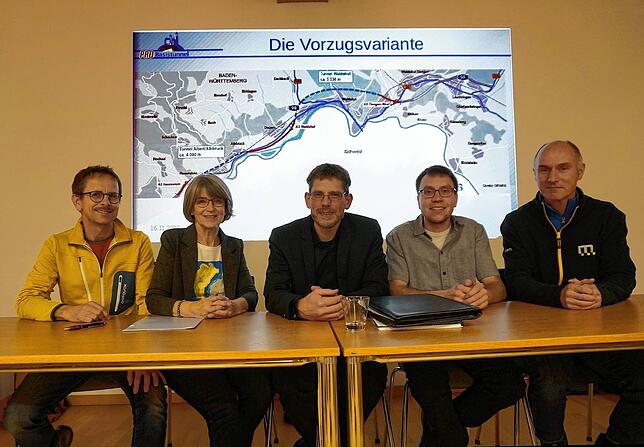 Die weitere Entwicklung bei der A 98 fest im Blick hat der Verein Pro Basistunnel – der Vorstand nach den Wahlen von links: ...