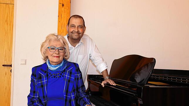 Die „Dinosaurierin“ und der Schulleiter: Margit Koch-Nedela und Matthias Walser brennen für ihre Musikschule und blicken zum 50. ...
