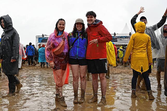Bild 3: Southside 2024: Die Besucher trotzen dem Matsch