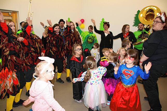 Bild 13: Fasnacht in Wald: Die schönsten Bilder vom Schmotzigen Dunnschdig