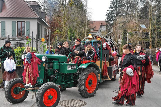 Bild 19: Die spektakulärsten Bilder vom Umzug und Narrenbaumsetzen in Bitzenhofen