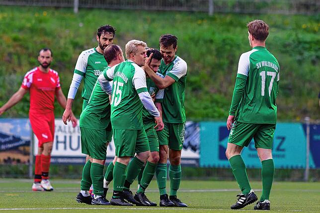 Bild 29: FC Bergalingen II gewinnt Kellerduell gegen Schlusslicht SV Waldhaus II mit 3:2 – wir haben Fotos!