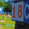 18 Grad Wassertemperatur am Freitag lockt einige Leute ins Freibad: Im Strandbad Friedrichshafen ist noch Platz.