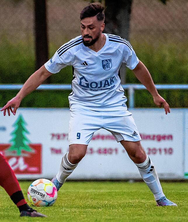 Wieder zu Hause: Nach einem Jahr in der Landesliga beim FSV Rheinfelden kam Stürmer Jason Cerimi nun zum SV Blau-Weiß Murg zurück.