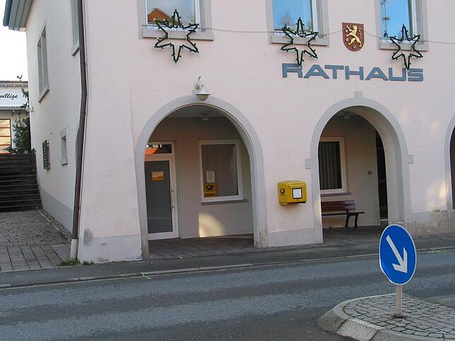 Bisher befindet sich die Post im Rathaus der Stadt Aach. Doch diese Filiale soll Mitte Dezember schließen.