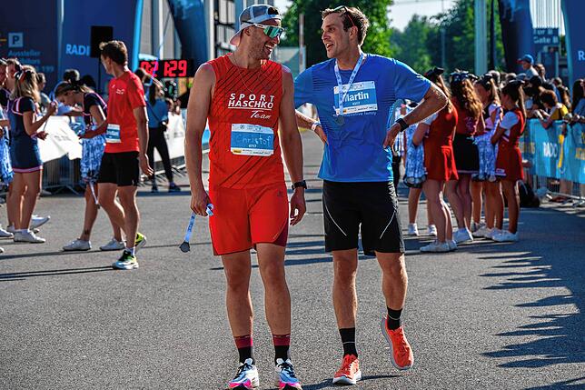 Bild 26: Bilder vom ZF Firmenlauf Start und Zieleinlauf Messegelände
