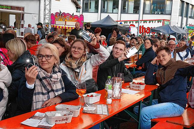 Bild 15: Stadtmusik Tiengen spielt zum Abschluss des Schwyzertags: Das sind die Bilder