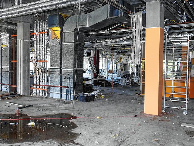 Gute Struktur und viel Beton: Die Bauweise des früheren Krankenhauses bietet nach Einschätzung von Projektleiter Ludwig Schöner gute ...