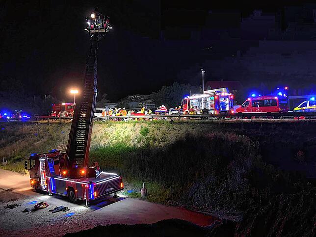 Bei einem schweren Unfall in der Nacht zum 1. August 2020 wurden bei Allensbach-Mitte fünf Menschen verletzt, zwei davon sehr schwer. ...