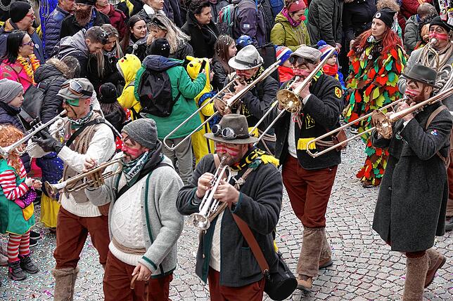 Bild 13: Bilder vom Fasnachtsumzug in Laufenburg