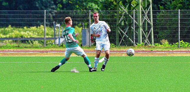 Bild 8: FC Zell besiegt den SV Blau-Weiß Murg mit 2:0 – und wir haben Bilder!