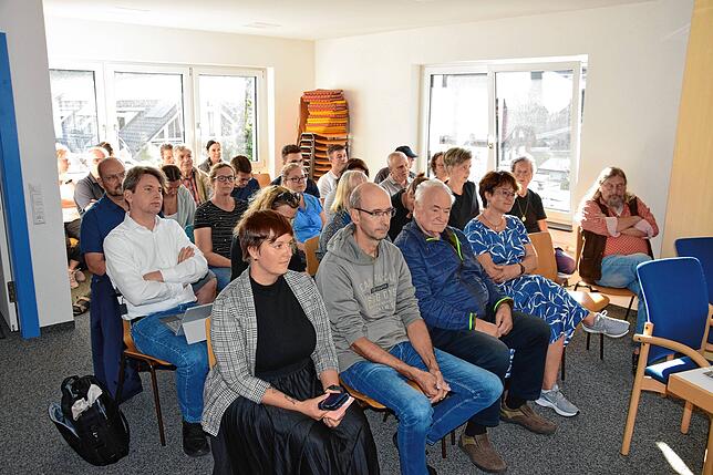 Voll besetzt waren die Zuschauerplätze im Gemeinderat Rickenbach bei der Vorstellung des zweiten Anhörungsentwurfes des ...