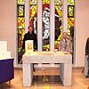 Pfarrer Michael Lienhard, Architekt Gerhard Lallinger sowie die Pfarrgemeinderäte Elisabeth Matthes und Stephan Kessler (von links) in ...
