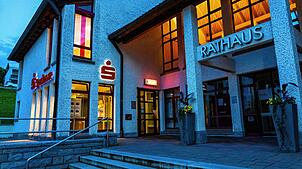 Schlechte Stimmung im Rathaus. Die finanziellen Perspektiven der Gemeinde trüben sich zunehmend ein.