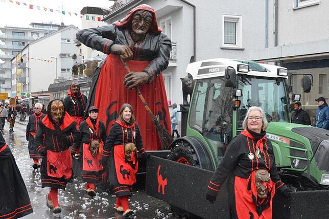 Bild 27: Bilder vom Narrensprung beim Ringtreffen des Alemannischen Narrenrings (Teil 2)