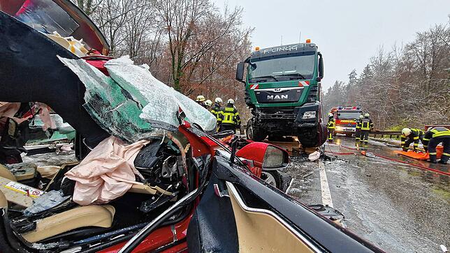 Unfall zwischen Gießenbrücke und Tettnang.