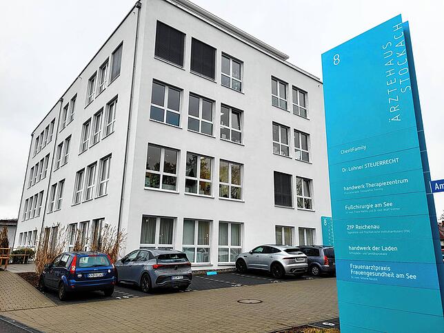 Das Ärztehaus in der Straße am Stadtgarten 8 direkt neben dem Krankenhaus. Hier ist das MVZ untergebracht.