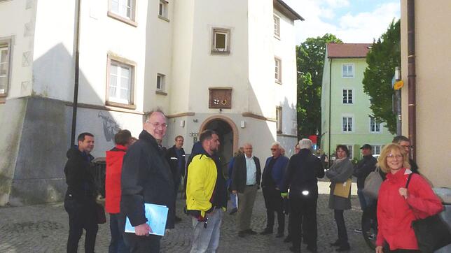 Was wird aus dem Hallwyler Hof? Die Stadträte beschäftigten sich mit dem Thema diese Woche. Im Vordergrund Grünen-Sprecherin Ruth ...