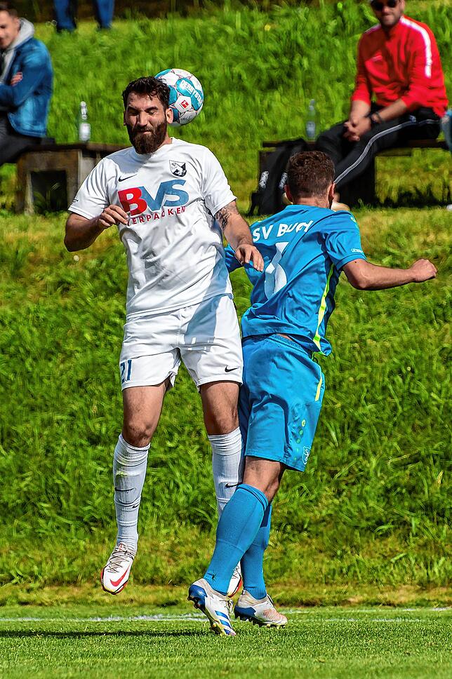 Bild 33: SV Buch düpiert den FC Erzingen und nimmt beim 2:1-Sieg die Punkte mit &ndash; und wir haben Bilder!