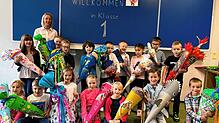 Die erste Klasse der Grundschule Königsfeld mit Klassenlehrerin Nadine Zipfel.